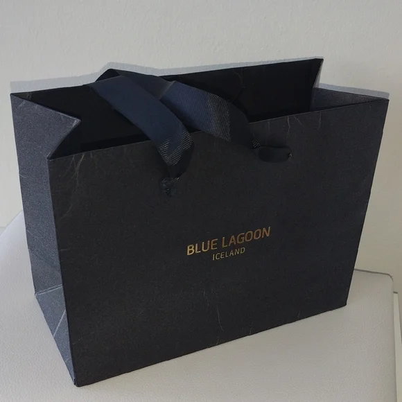 Blue Lagoon Iceland Black Gift Bag - Picture 6 of 9